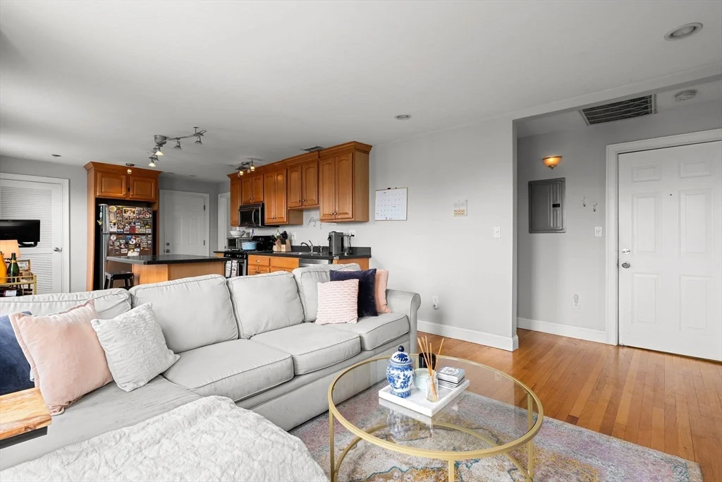 87 M St, South Boston