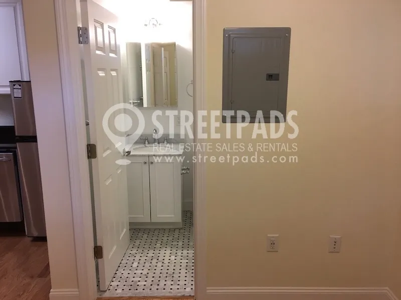 3 Langdon St, Neighborhood Nine