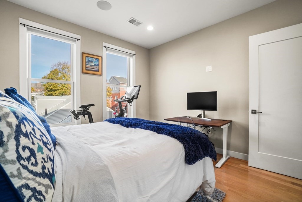 280 Gold St, South Boston