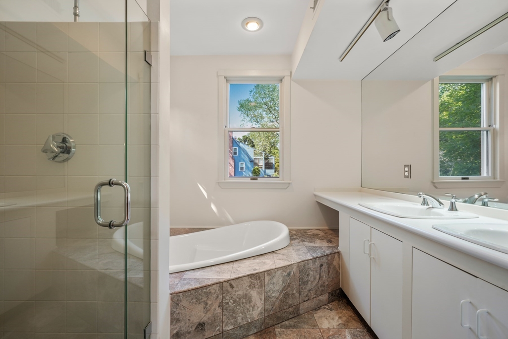 259 Mount Auburn, Harvard Square