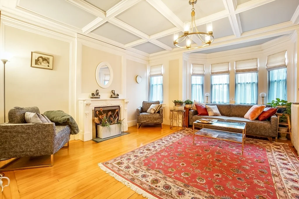 569 Franklin St, Melrose