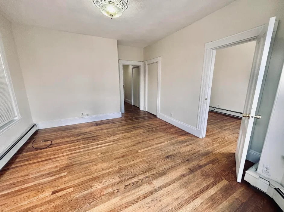 392 Washington St, Ward Two