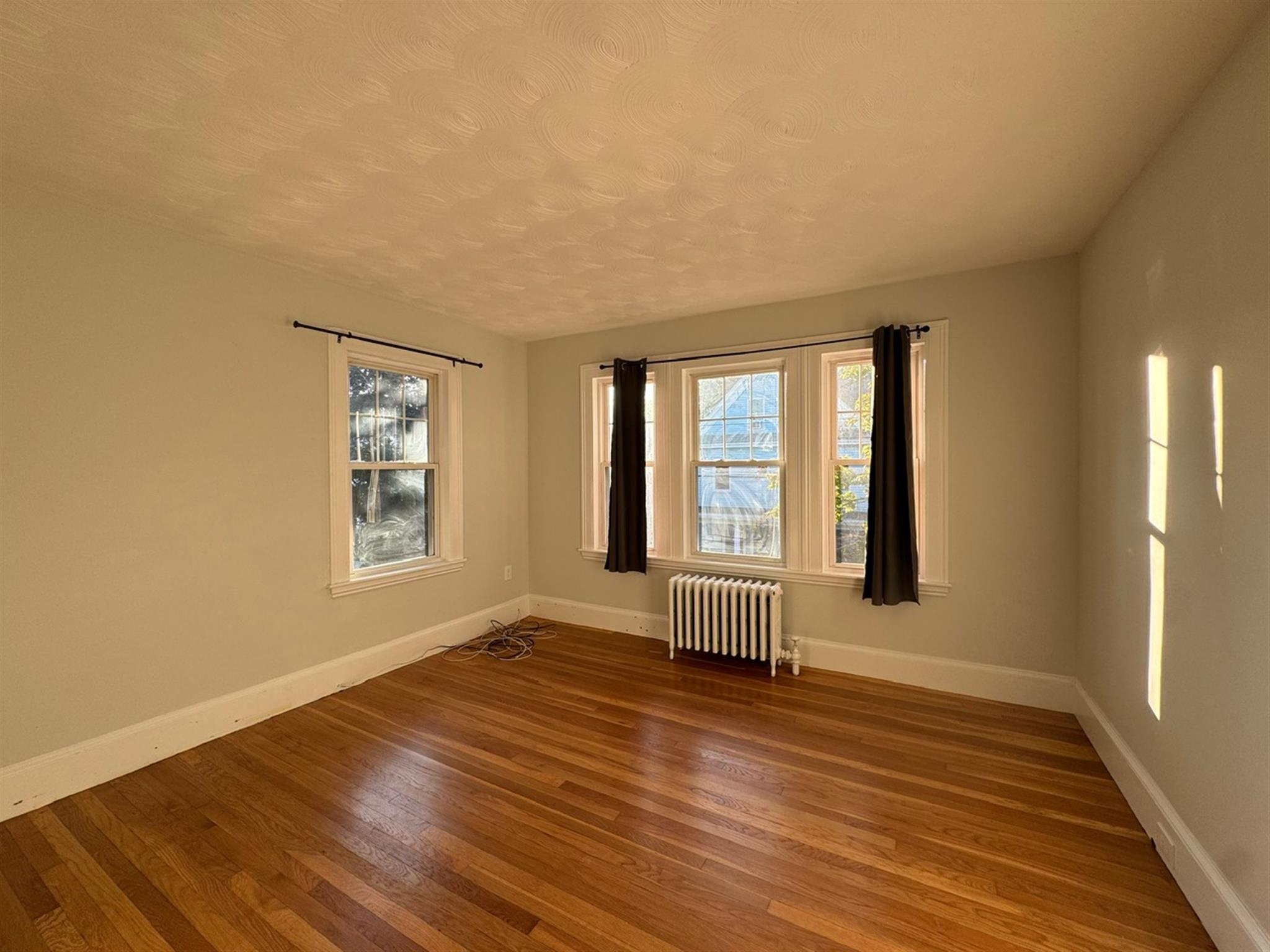 22 Harris Rd, Medford