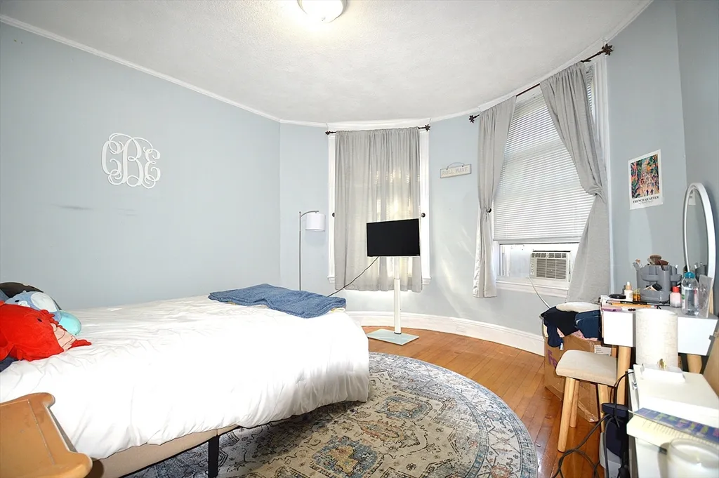 1793 Beacon, Brookline