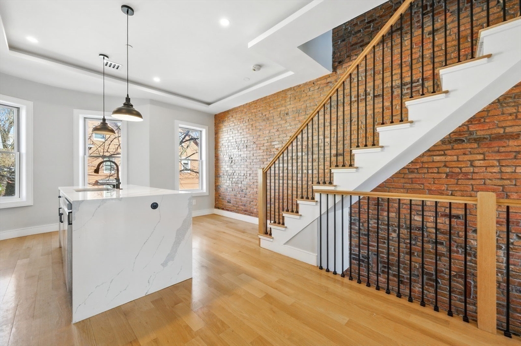 125 Saratoga St ,, East Boston