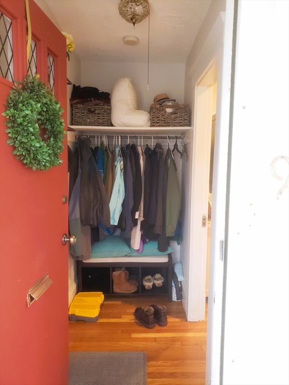 9 Menotomy Rd, Arlington