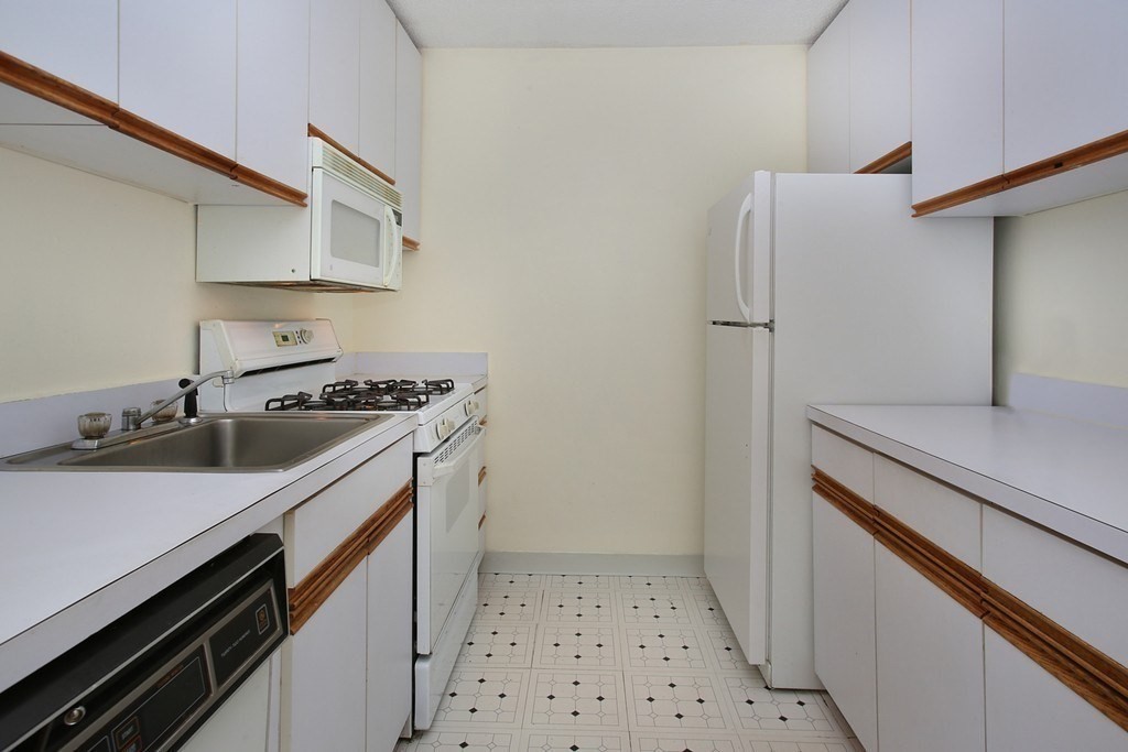 44 Washington St, Brookline