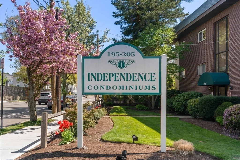 205 Independence Ave, Quincy