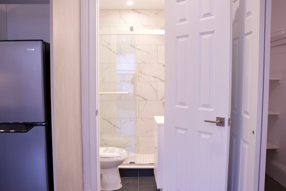 1 bed, 1 bath apartment for rent at 341 2nd Ave Unit 3R, West End — photo 9 of 10