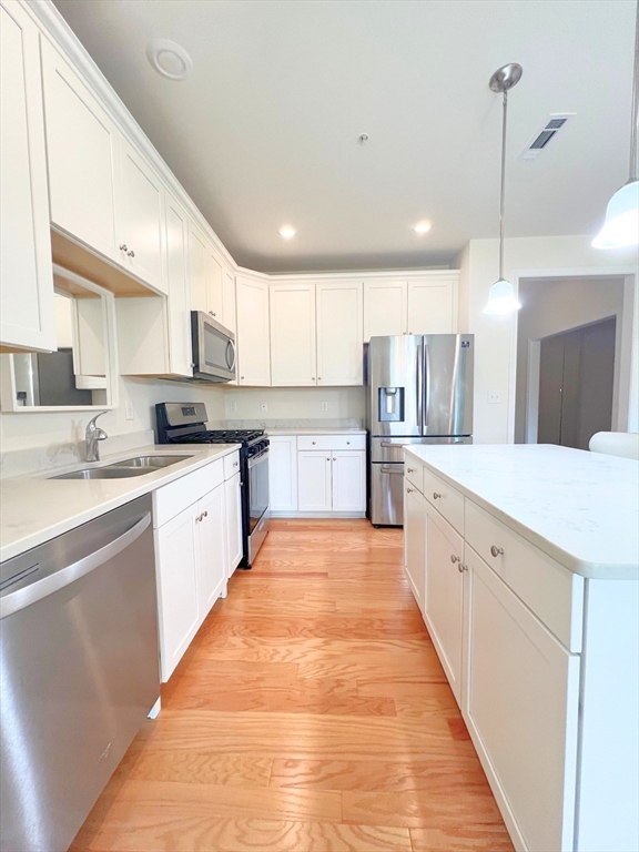 120 University Ave, Westwood