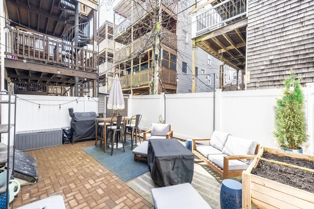 171 H St, South Boston