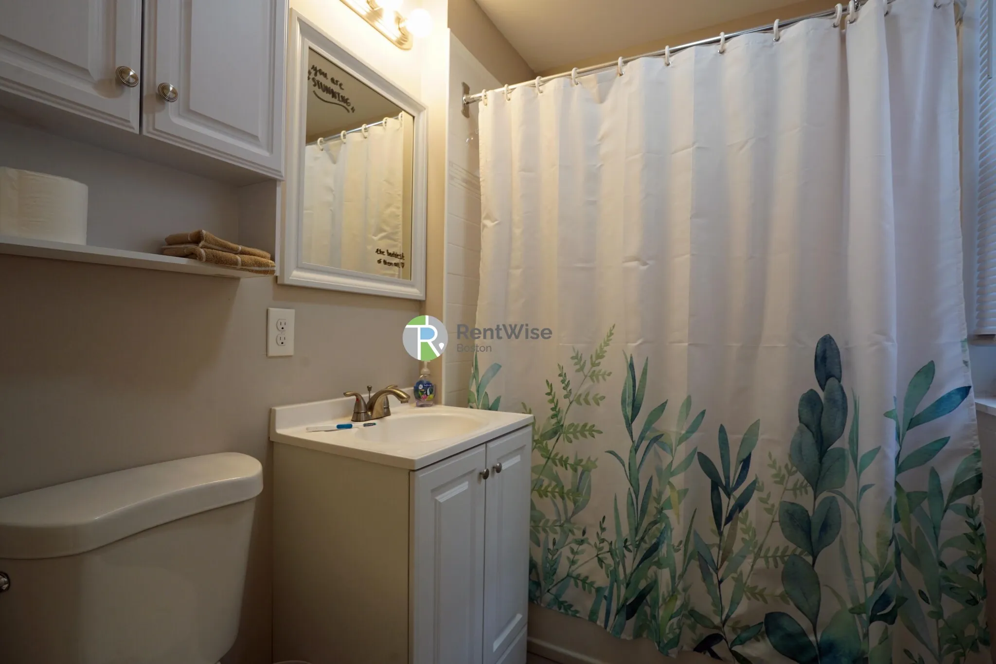 4 Ashford Ct, Allston