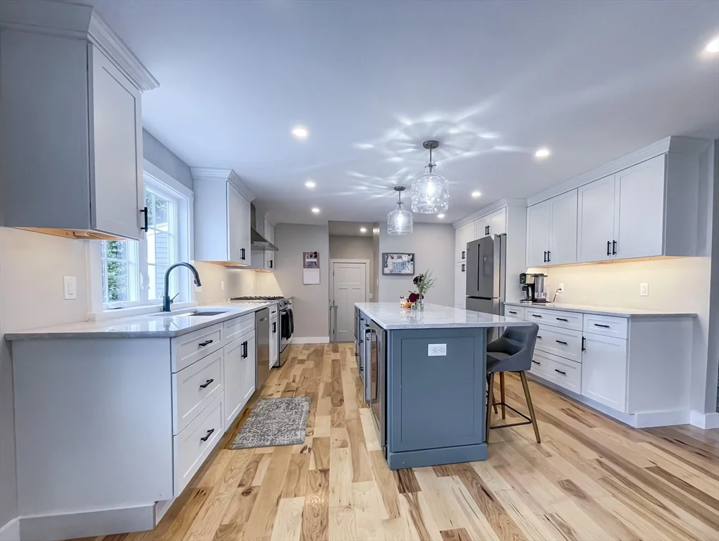 4 Pine Crest Rd, Braintree