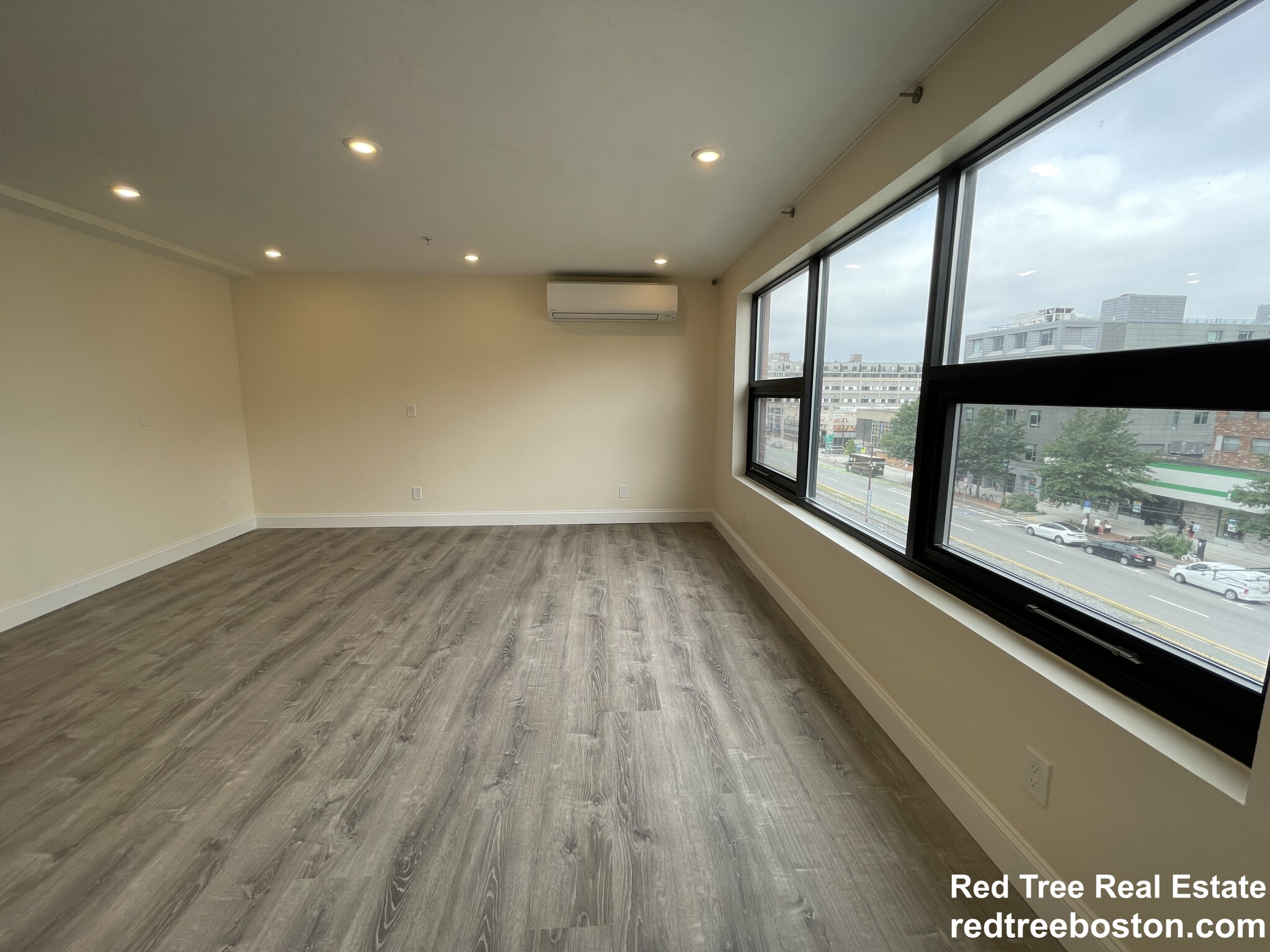 1028 Commonwealth Ave, Boston