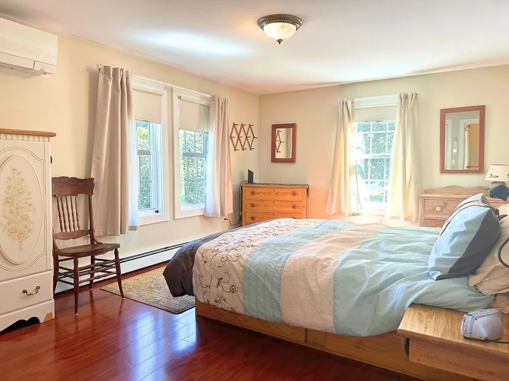 1 Pigeon Hill Ct, Rockport