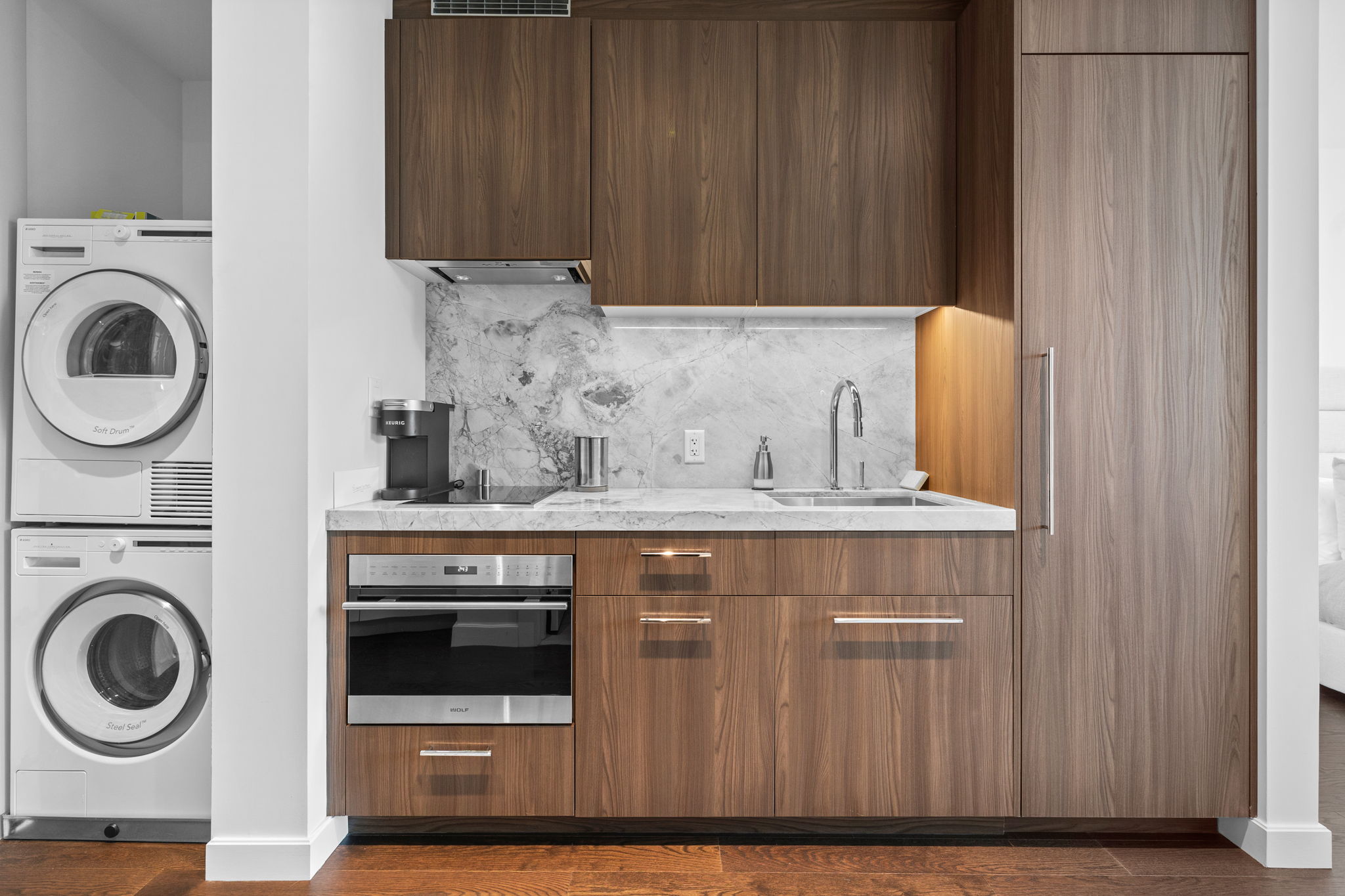 430 Stuart St, Back Bay