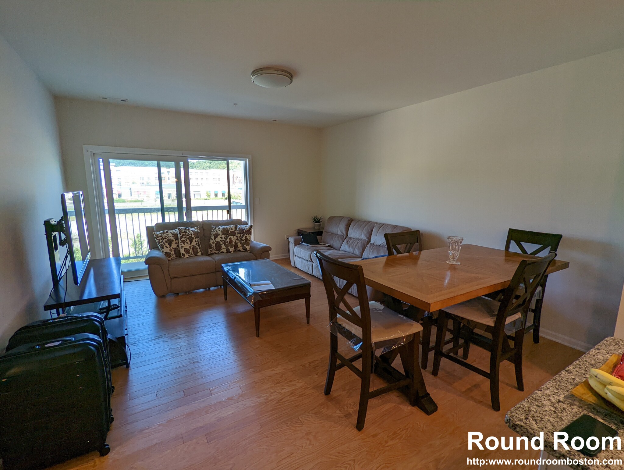 120 University Ave, Westwood