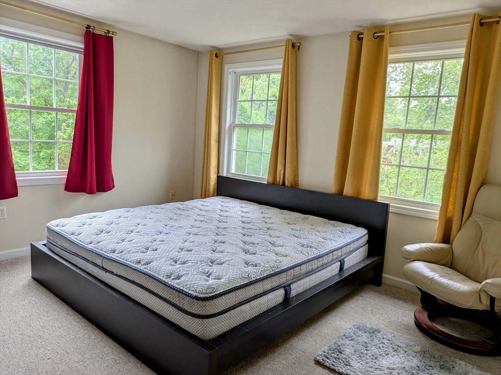 7 Van Norden Rd, Burlington