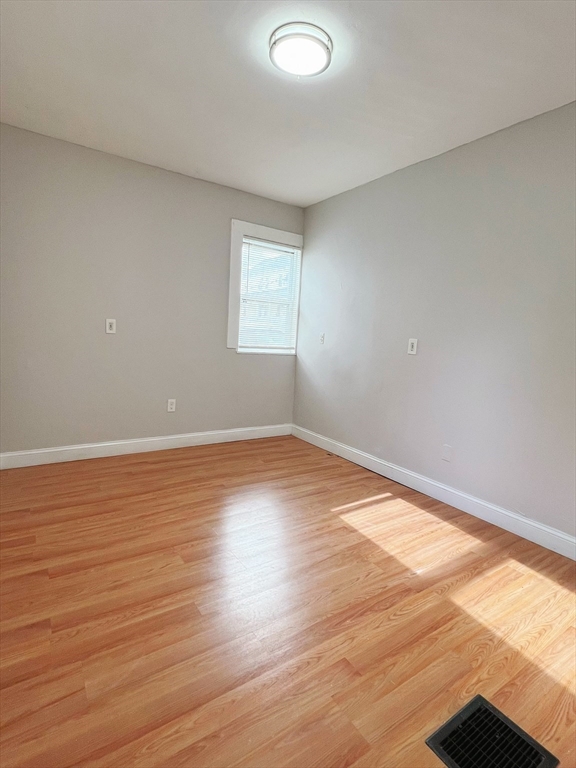 4 Harrison St, Natick