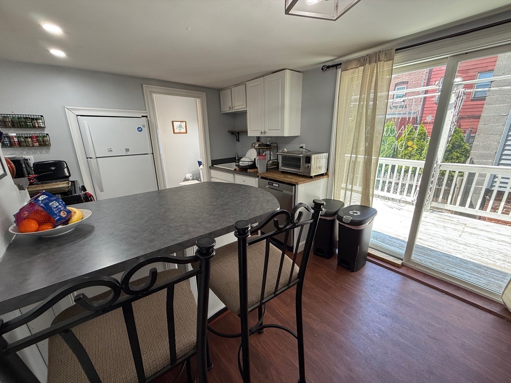 189 W Sixth St, South Boston