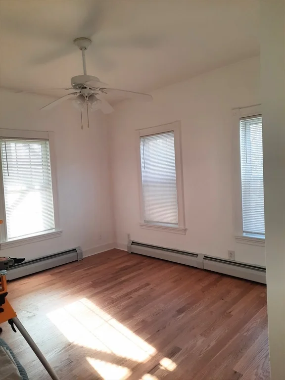 30 Cherry St, Whitman