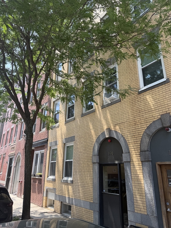 160 Cottage St, East Boston