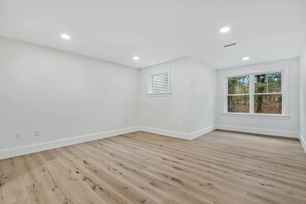 27 Lily Pond Ln, Lexington