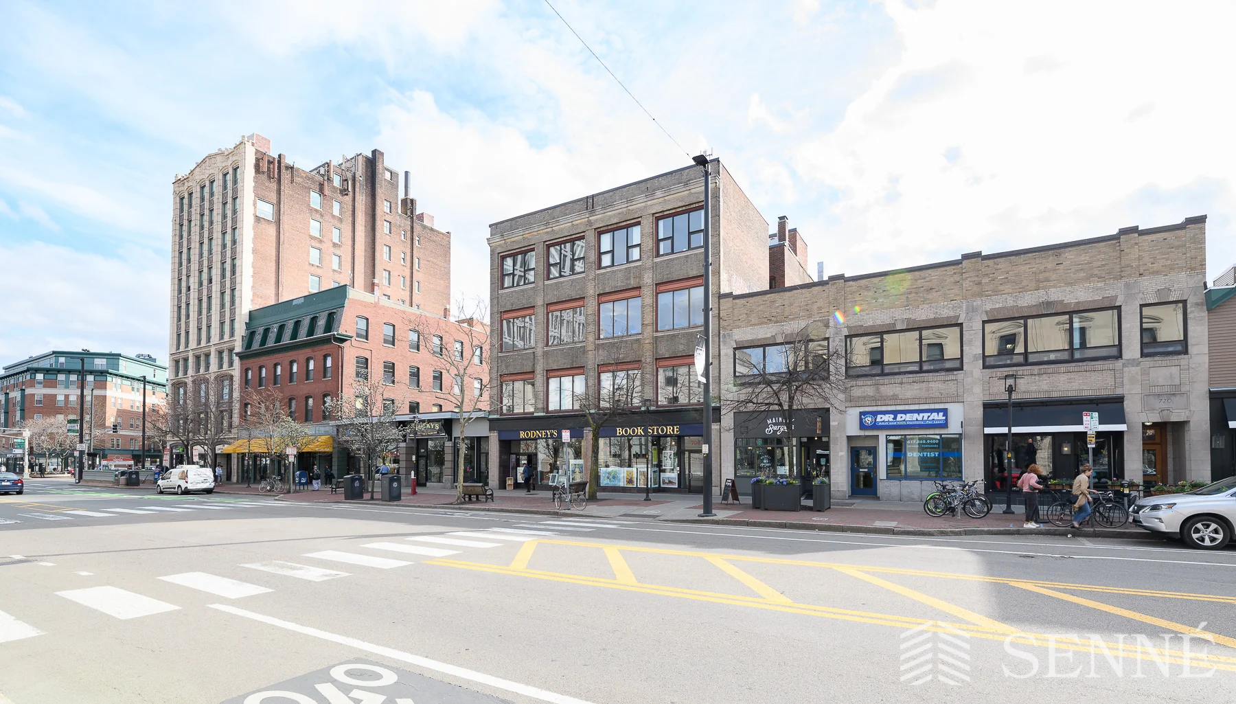 720 Massachusetts Ave, Riverside