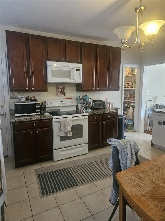 293 School St, Stoughton