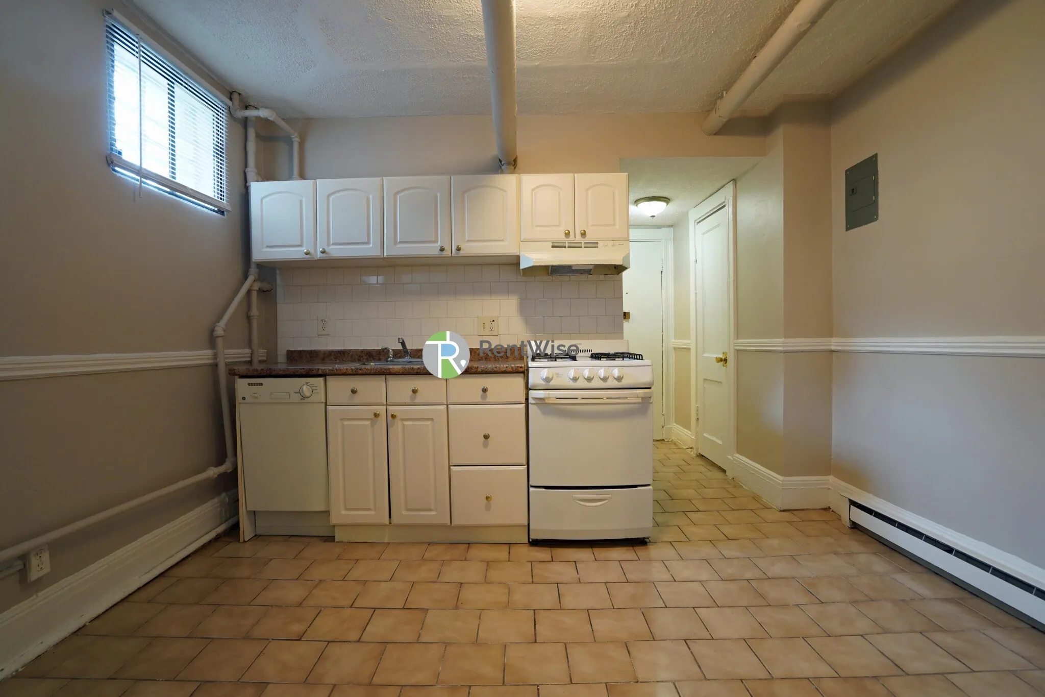 56 Gardner St, Allston