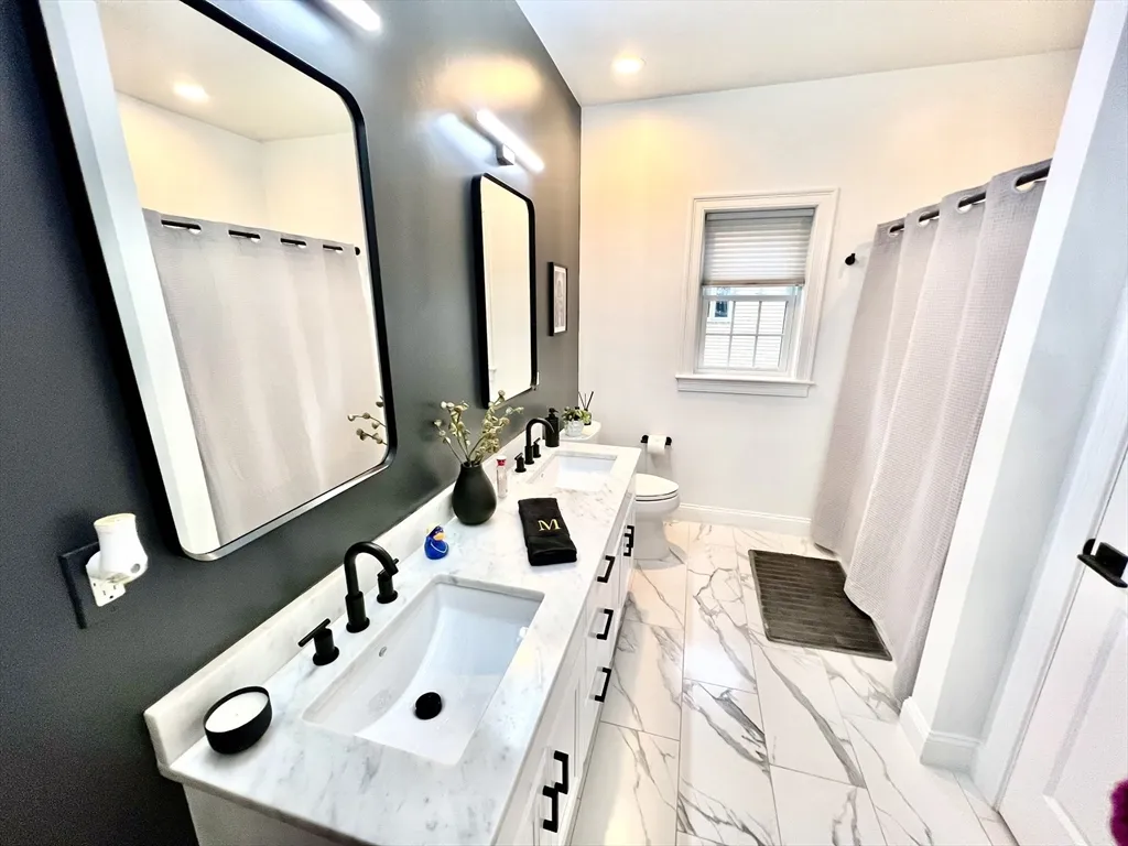 259 Oakwood Ave, Revere