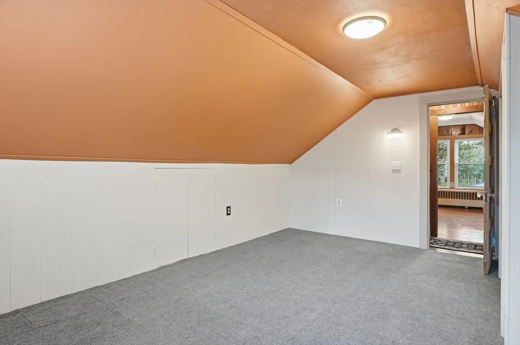 16 Liberty Dr, Shrewsbury