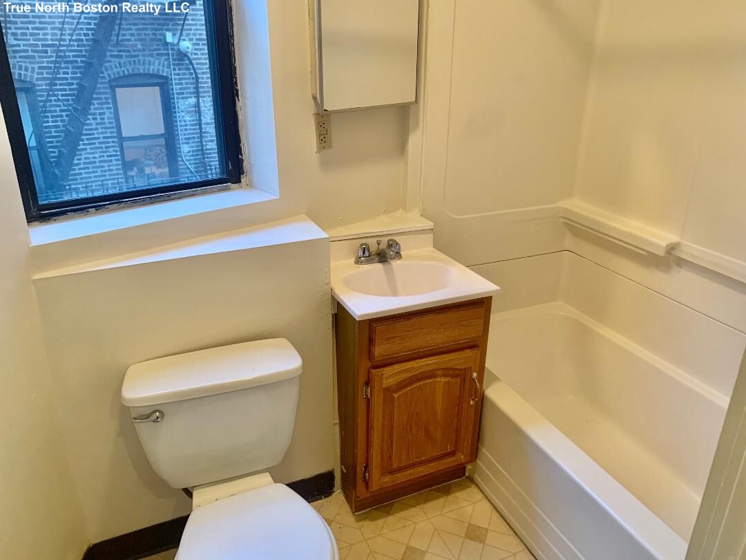 13 Charter St, North End