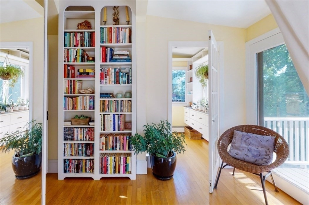 150 Lakeview Ave, West Cambridge