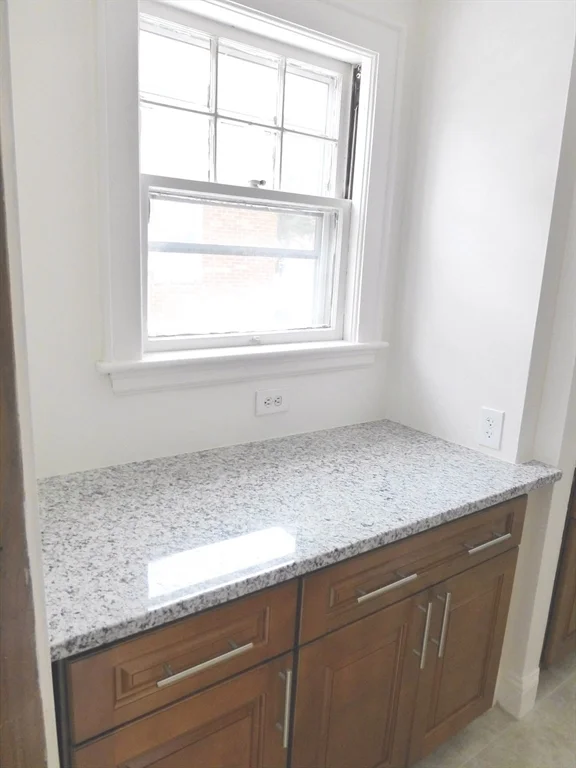 10 Hatherly Rd, Brighton