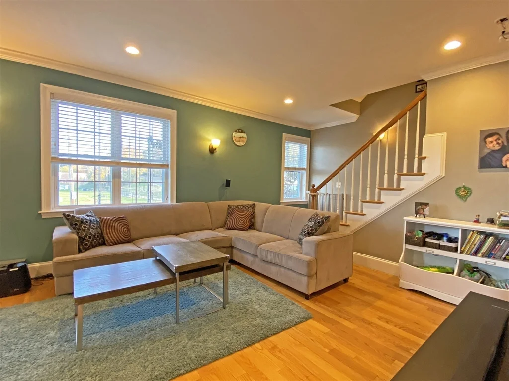375 Lowell Ave, Newtonville