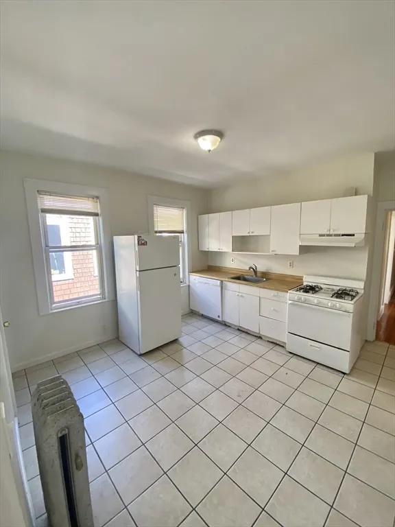 7 Harvard Ter, Allston