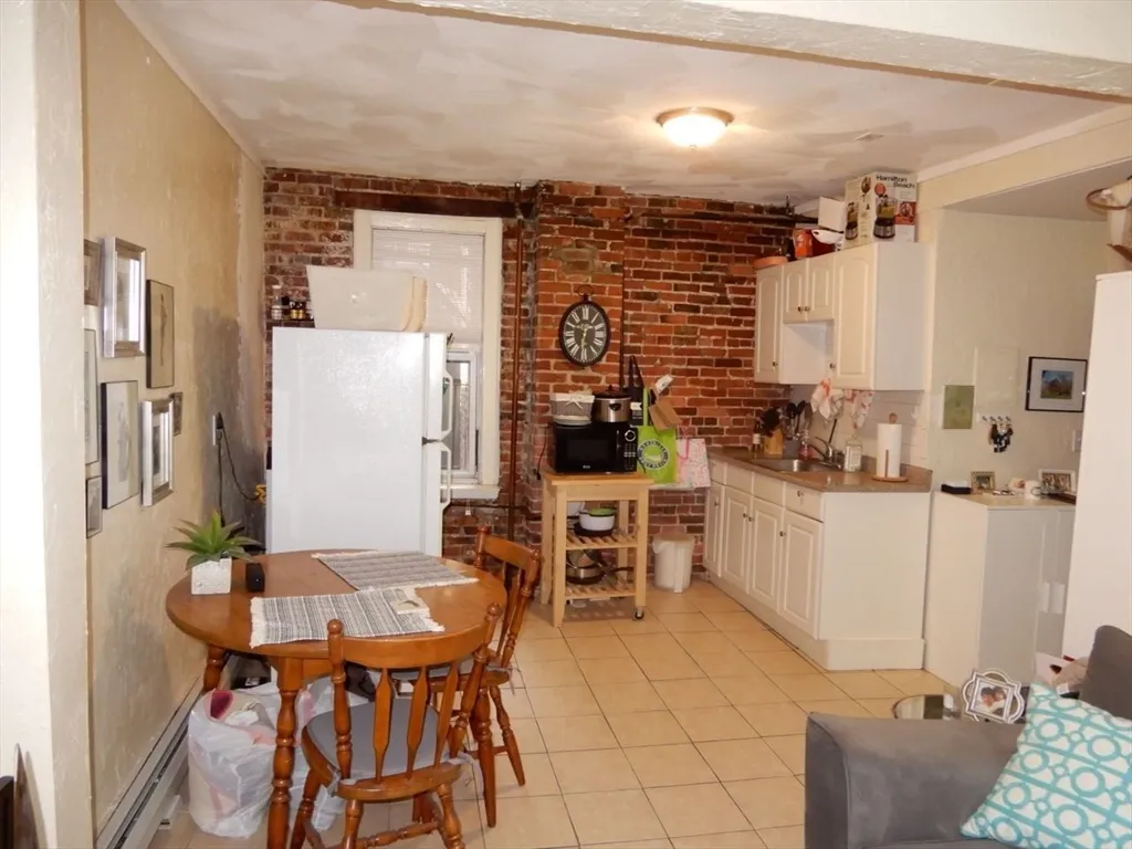 274 Cambridge St, Beacon Hill