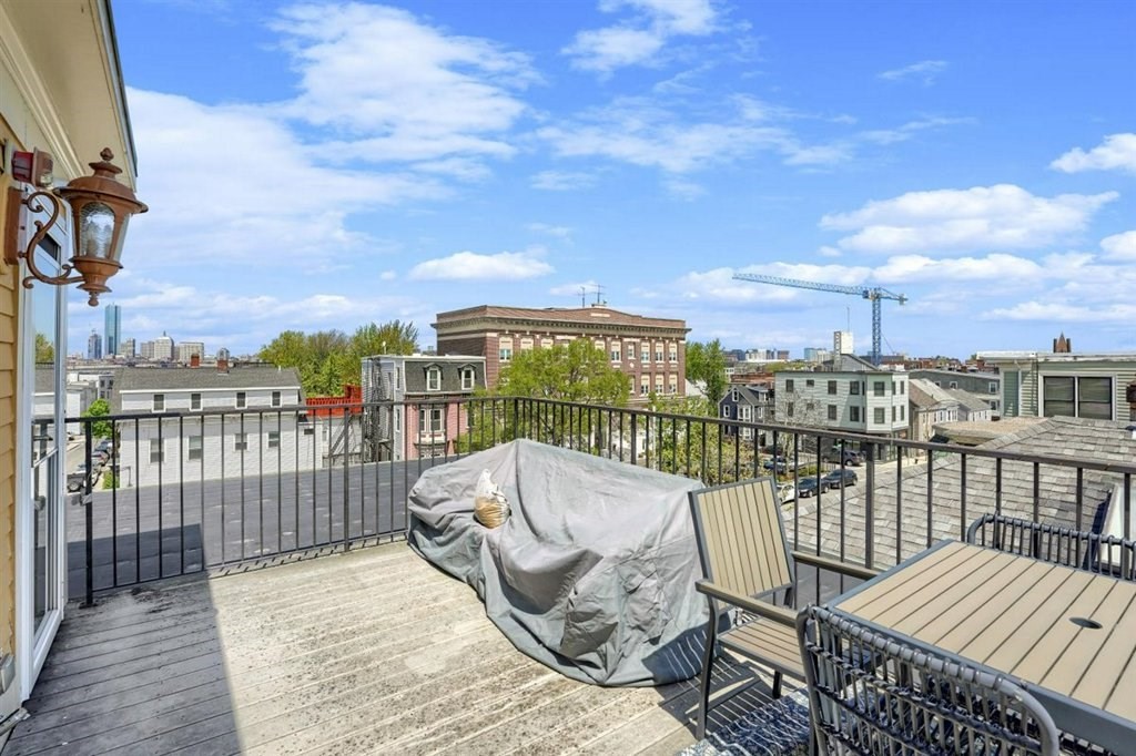 360-362 Dorchester St, South Boston