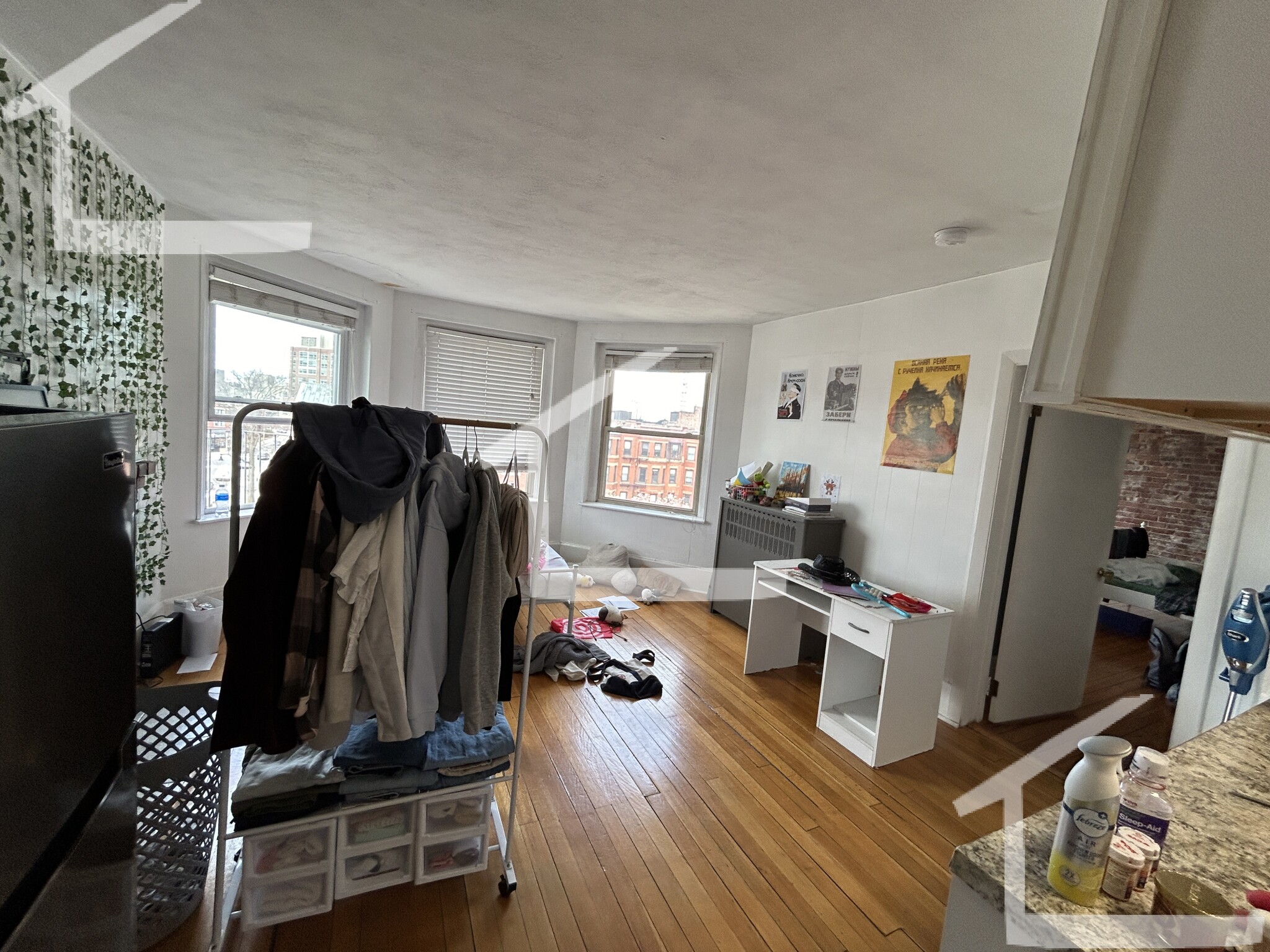 879 Beacon St, Fenway