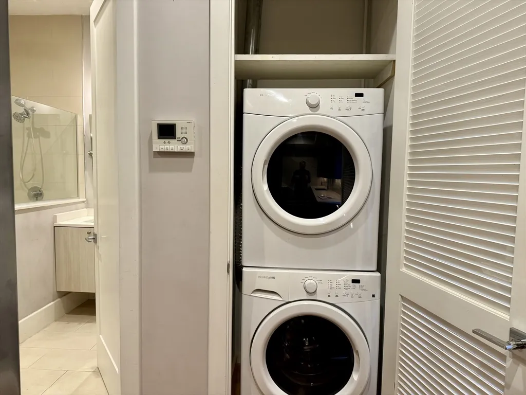 5 Mohawk St, South Boston