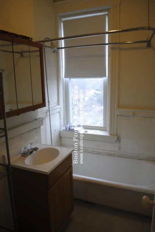 1191 Boylston St, Fenway