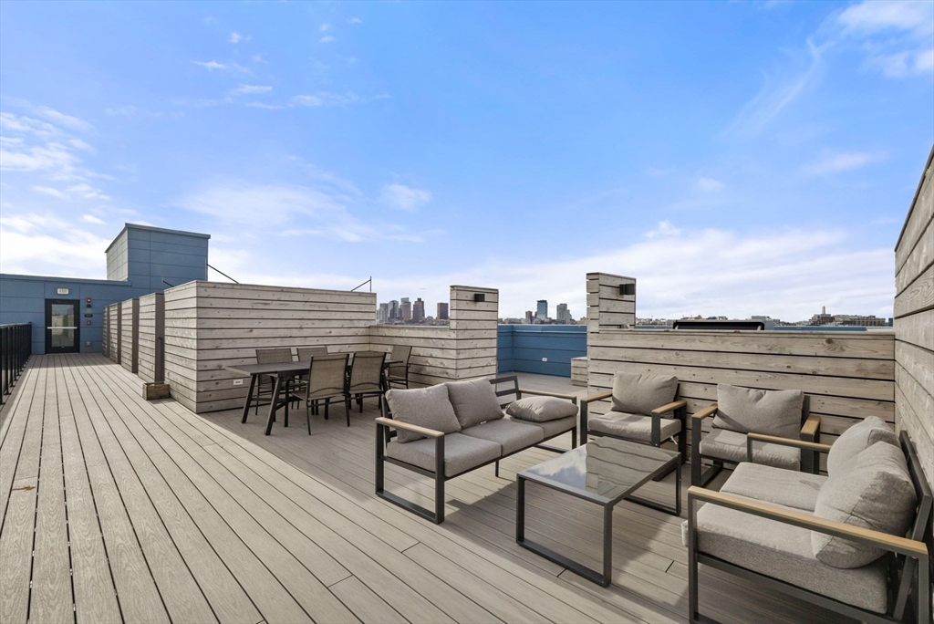 301 Border St, East Boston