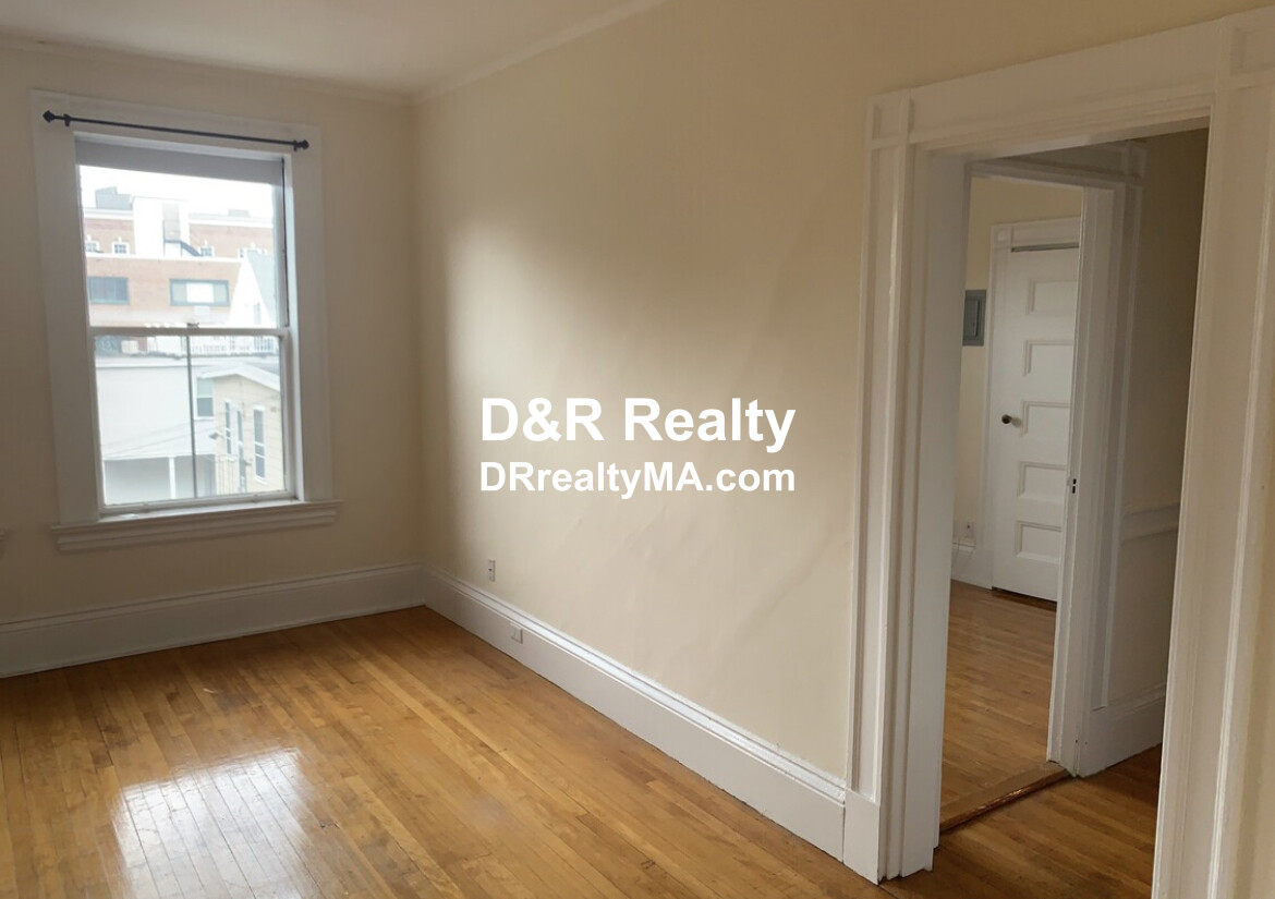 2 Ware St, Mid-Cambridge