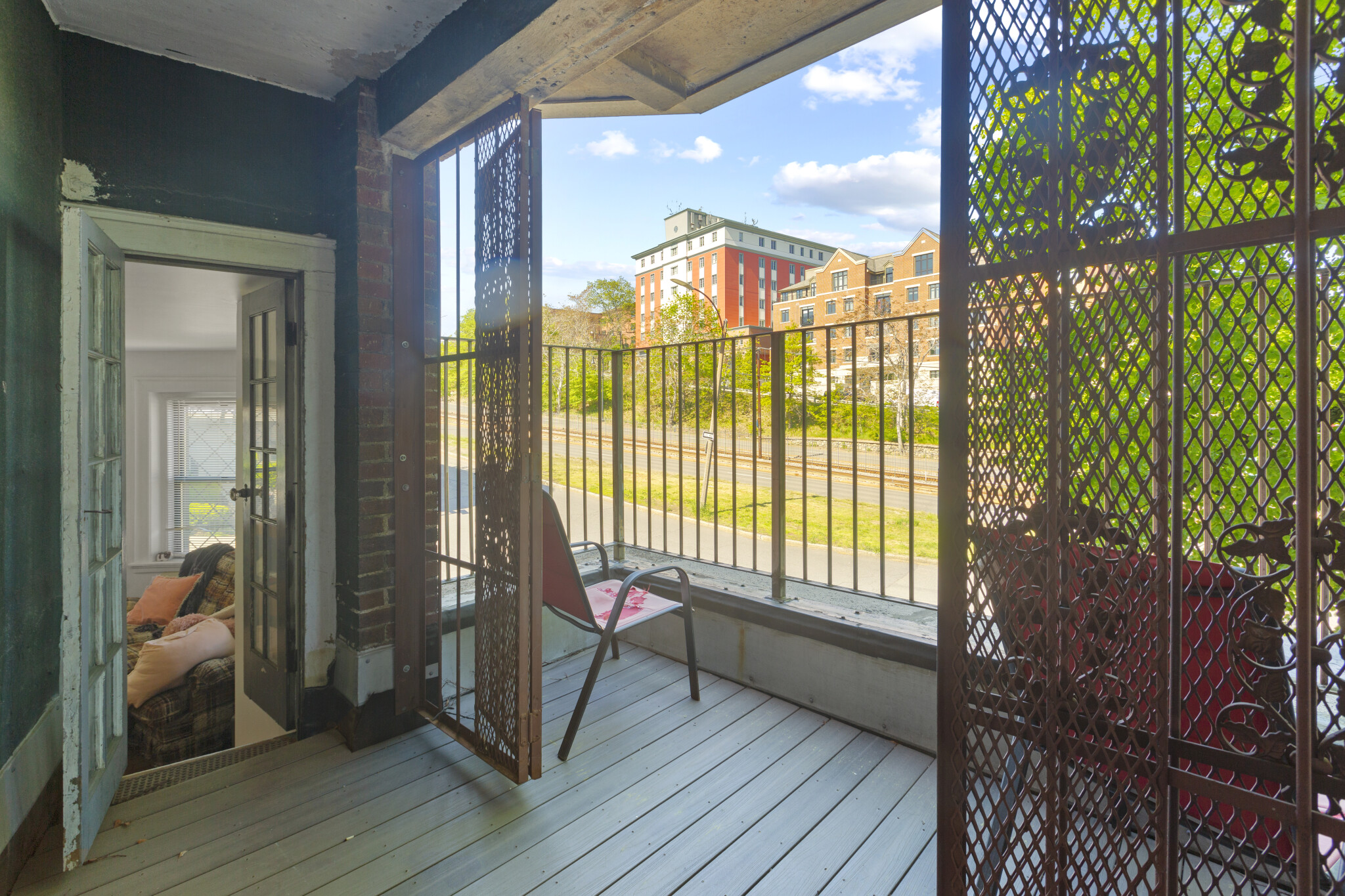 1462 Commonwealth Ave, Brighton