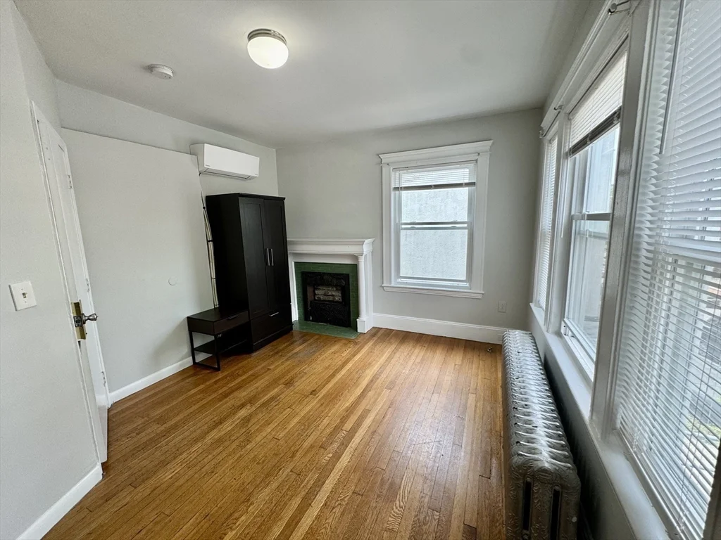 28 Boulevard Ter, Allston