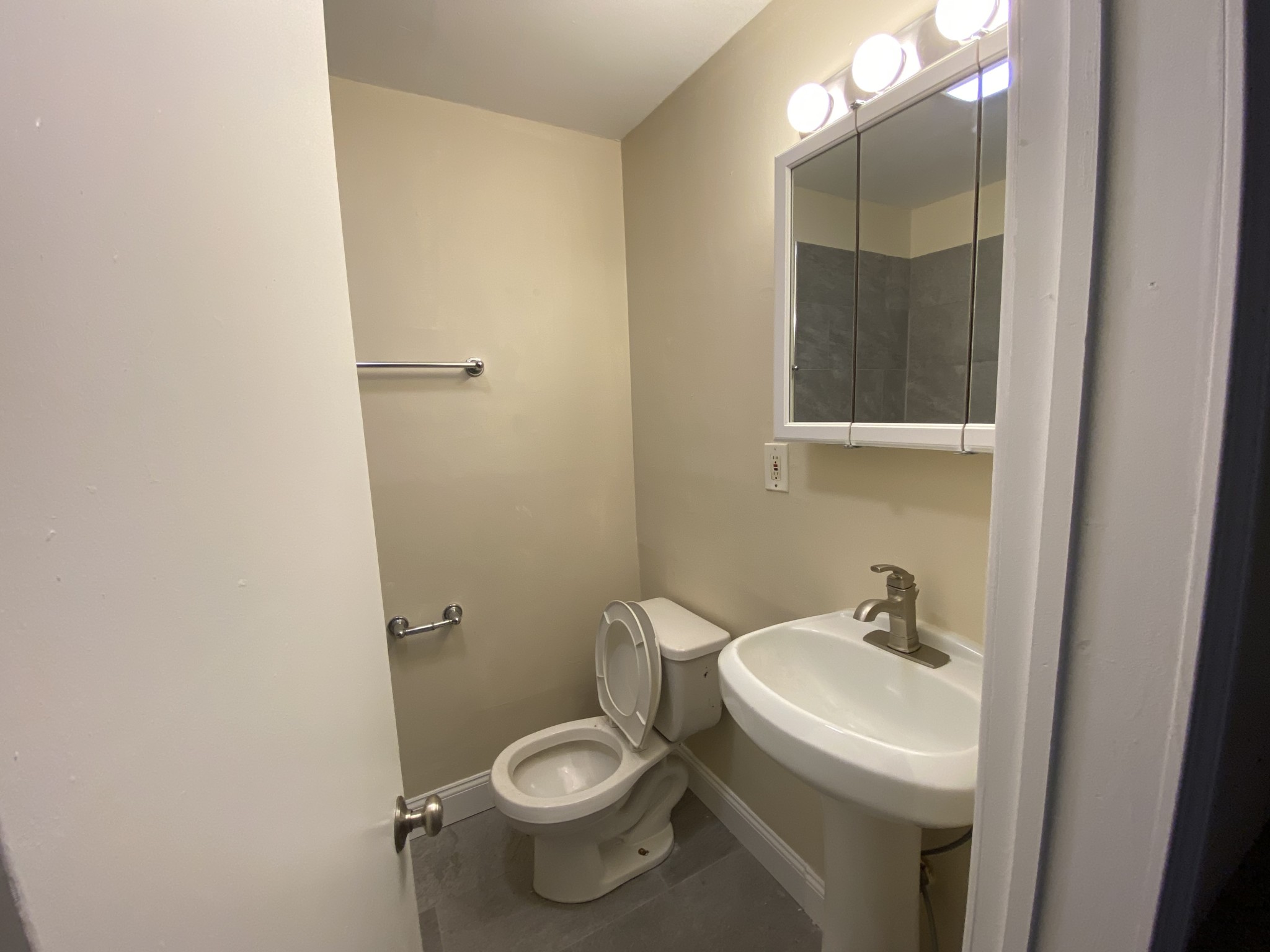 896 Huntington Ave, Mission Hill