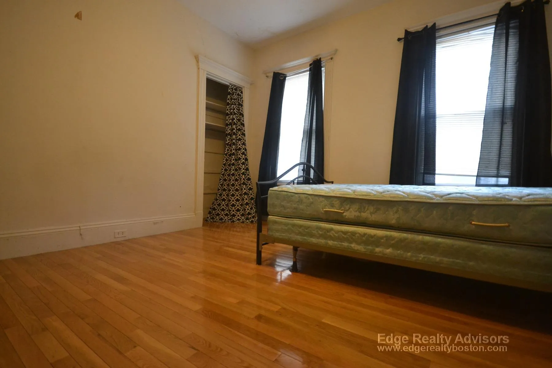 42 Brainerd Rd, Brighton