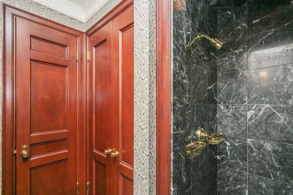 404 Beacon St, Back Bay