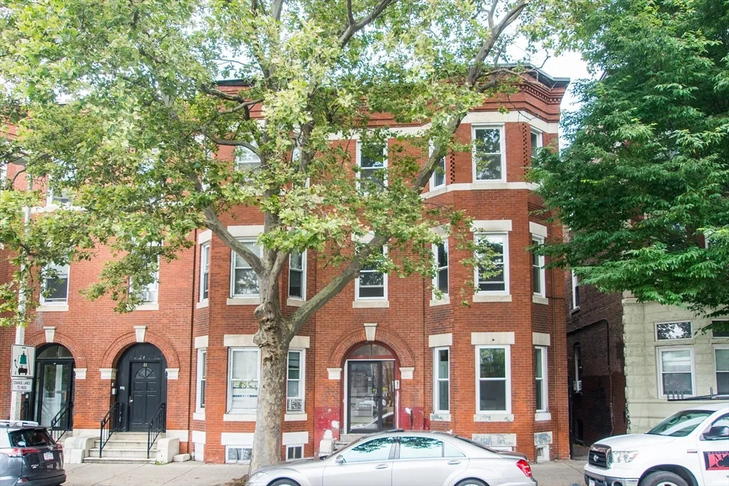 79 Brighton Ave, Allston